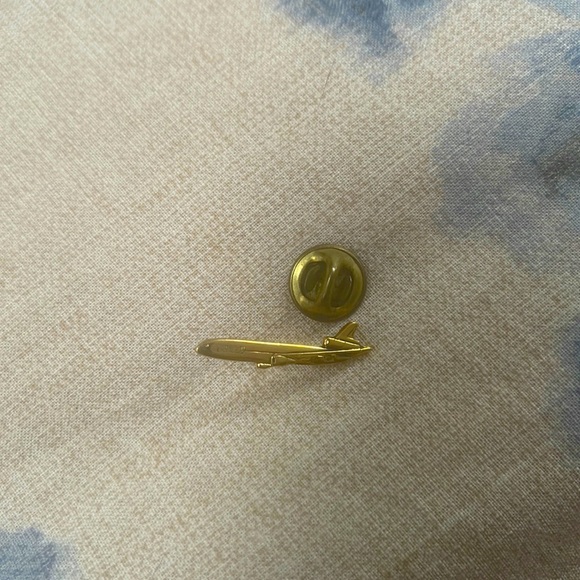 Federal Express flight pin. VINTAGE memorabilia - Picture 4 of 6